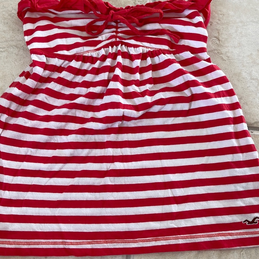 Sleeveless Hollister Shirt size Medium